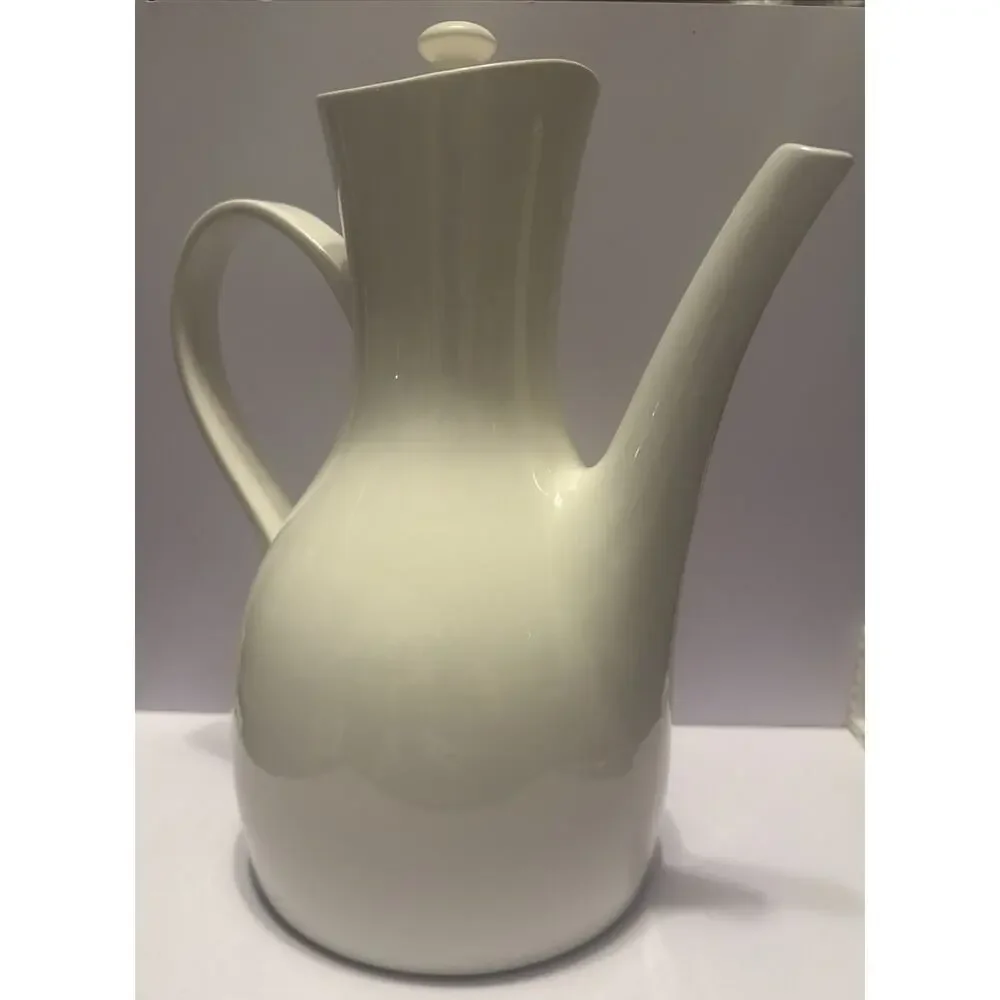 Hall China very good